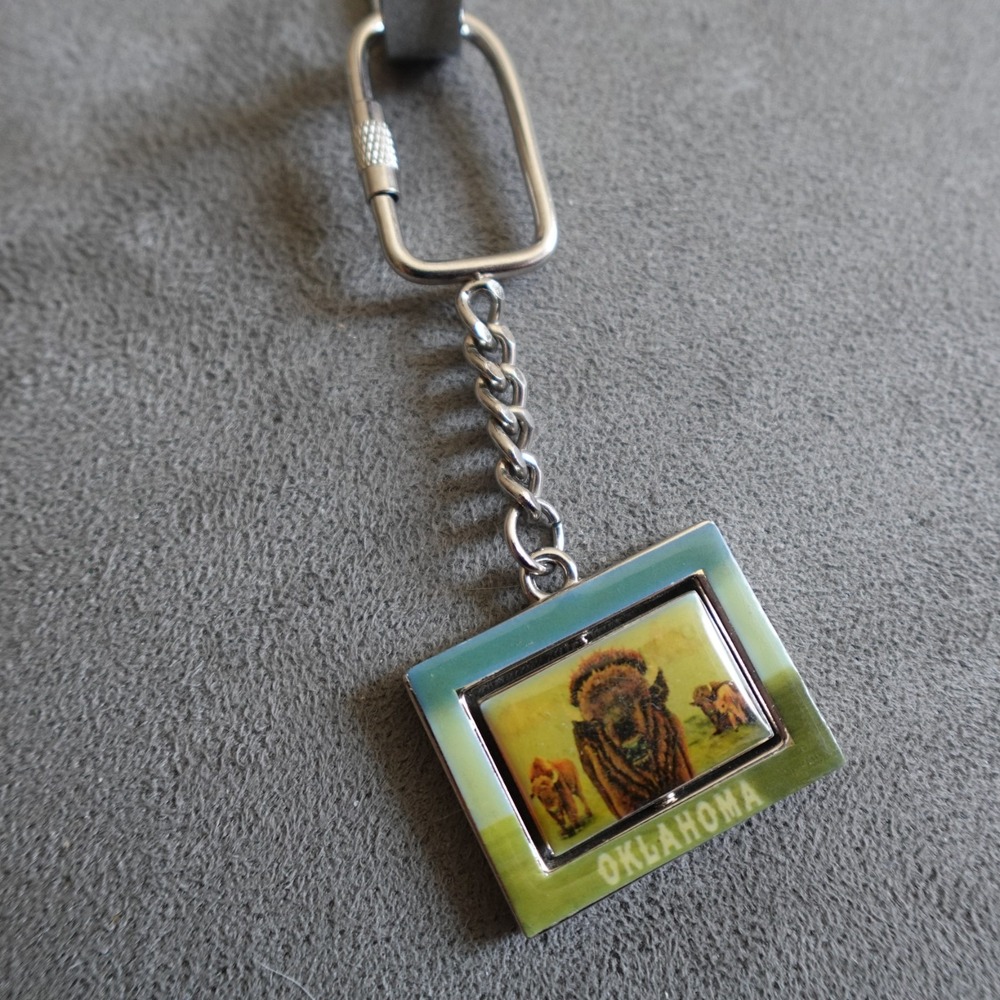Oklahoma Keychain Enamel Bison Spinner Novelty Route 66 Destination Travel